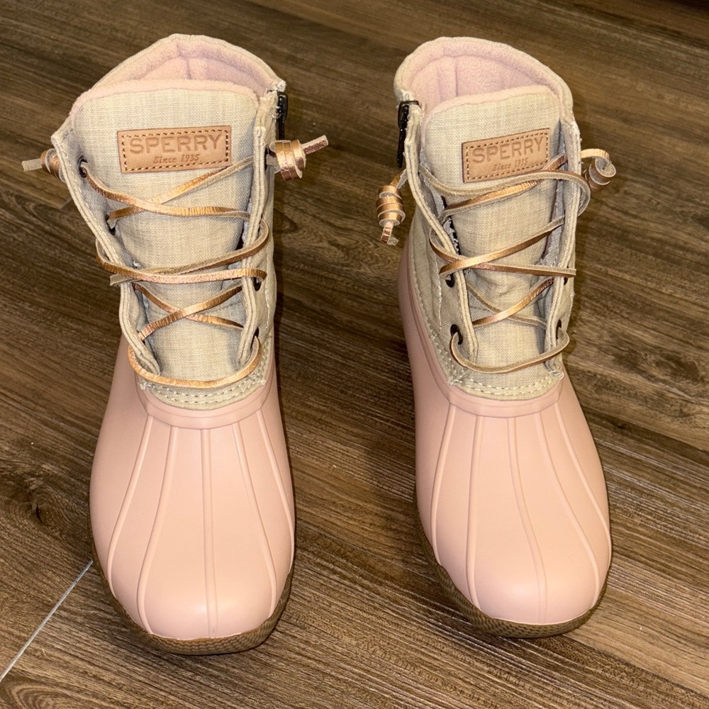 Sperry Women's Saltwater canvas pink and oat Duck Boots - Picture 2 of 8